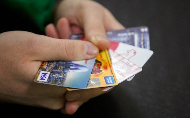 «Вины банка в этом нет». Клиенты Беларусбанка продолжают сталкиваться с минусовыми балансами на картах - «Банки»
