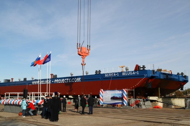 В Астраханской области после долгого простоя спустили на воду грузовой понтон - «Экономика»