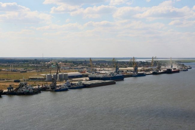 Путин поручил создать в Астраханской области портовую особую экономическую зону - «Экономика»