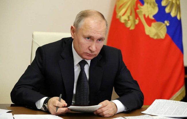 Владимир Путин дал поручение «Единой России» в новогодние праздники удвоить выплаты медикам за работу с covid-больными - «Экономика»