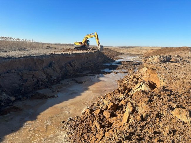 Под Астраханью начали расчистку водного тракта в зоне западных подстепных ильменей - «Экономика»