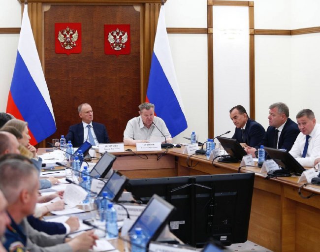 Губернатор Астраханской области принял участие в совещании по вопросам безопасности на Юге России - «Экономика»